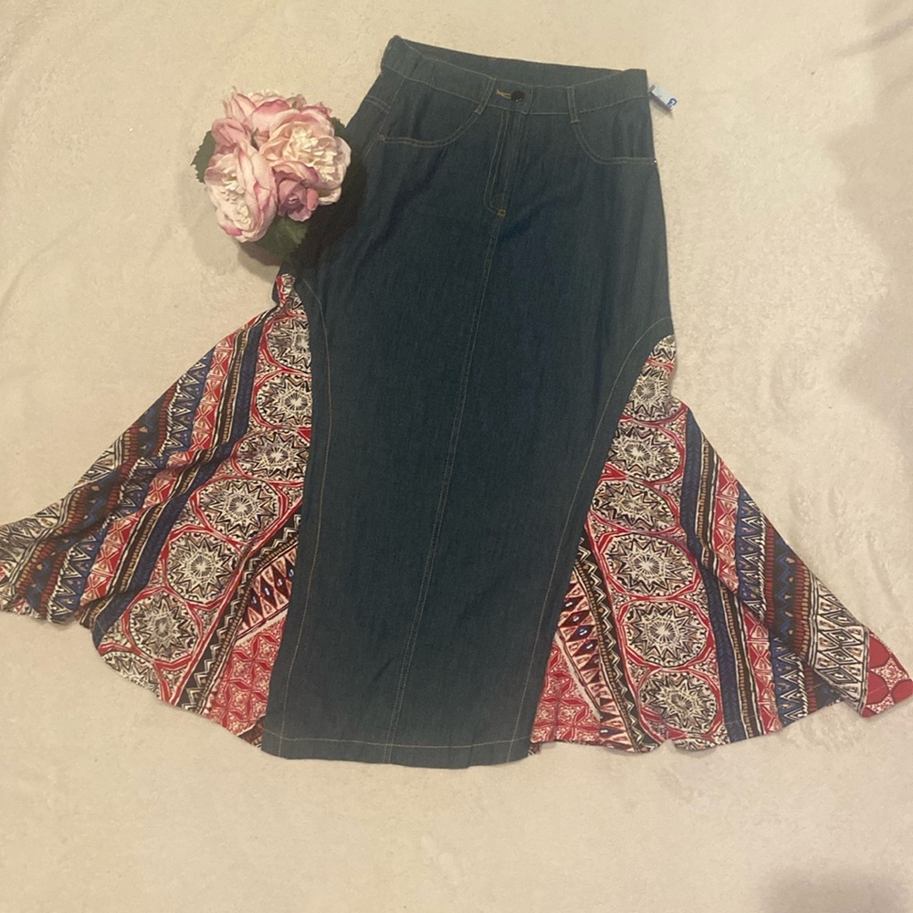 THE PYRAMID COLLECTION Blue Sided Denim Skirt NWT Size XS